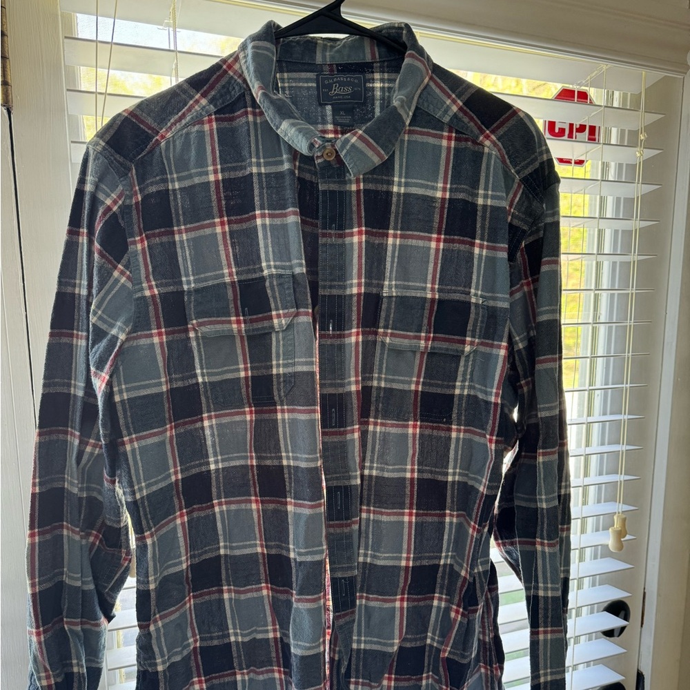GH Bass button up